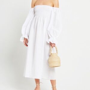 Chic Off-Shoulder White Midi Dress